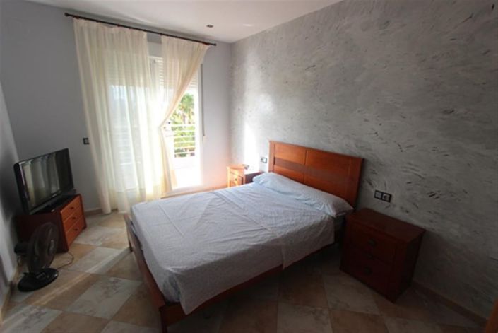 Image No.12-4 Bed Villa for sale