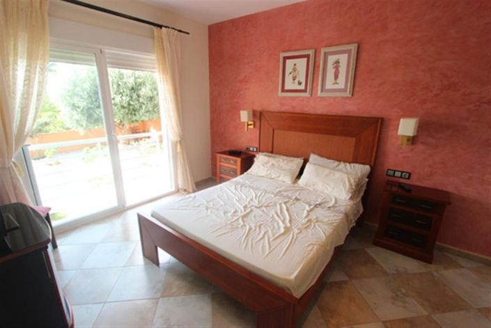 Image No.27-4 Bed Villa for sale