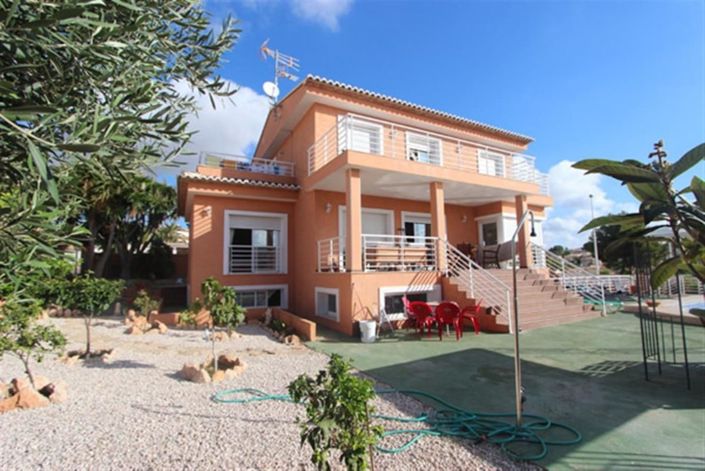 Image No.4-4 Bed Villa for sale