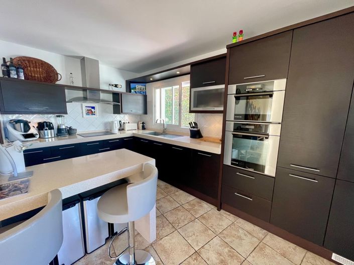 Image No.6-3 Bed Villa for sale