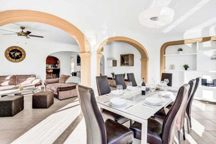 Image No.9-3 Bed Villa for sale