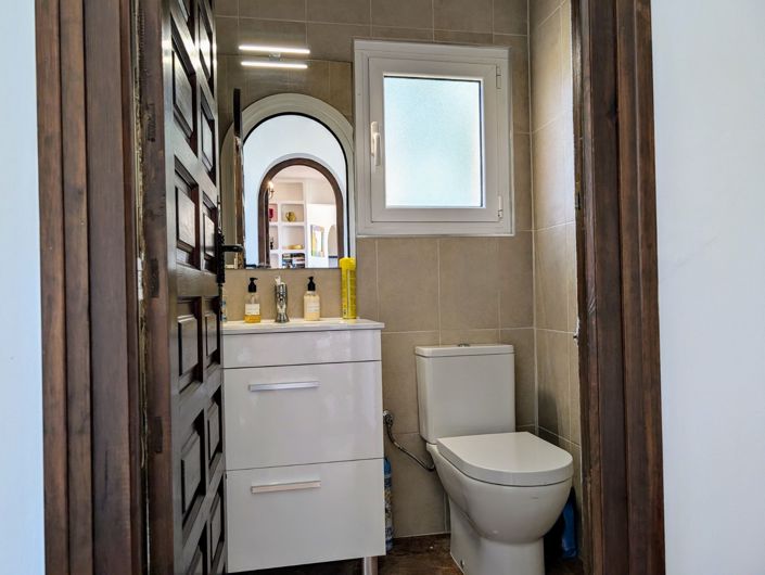 Image No.12-4 Bed Villa for sale