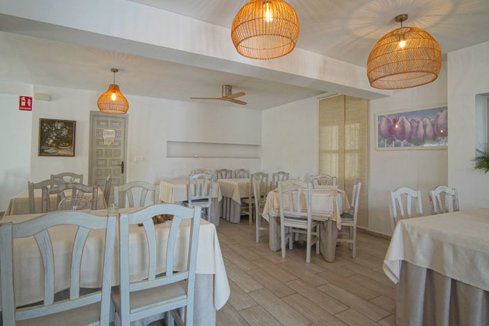 Image No.20-2 Bed Villa for sale