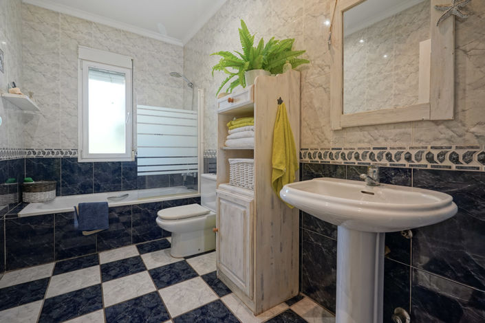 Image No.25-3 Bed Villa for sale