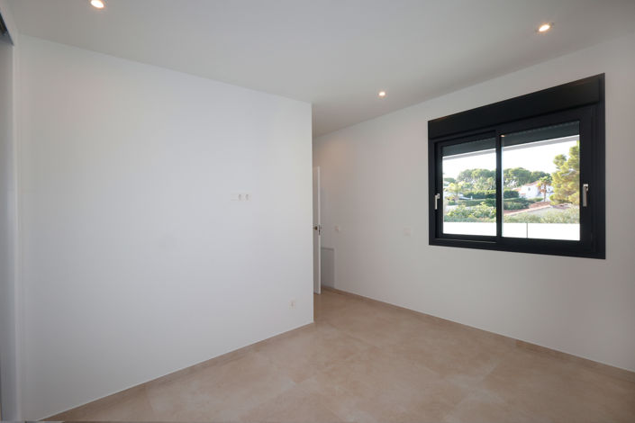 Image No.19-4 Bed Villa for sale