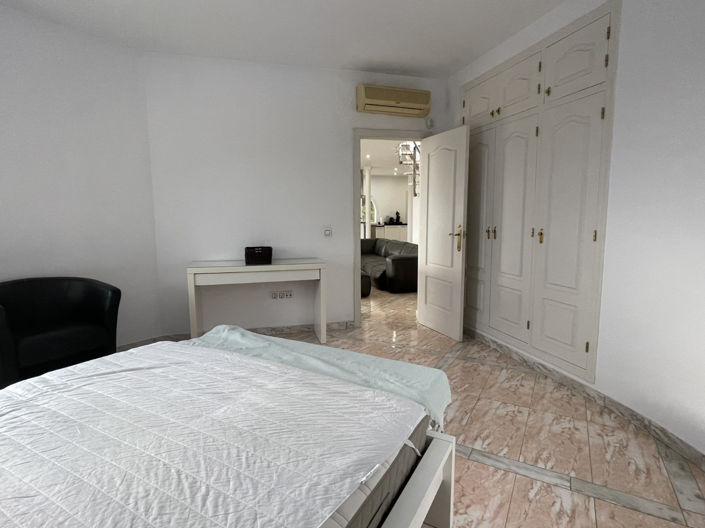 Image No.12-4 Bed Villa for sale