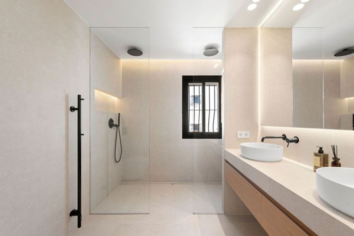 Image No.13-3 Bed Townhouse for sale