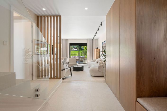 Image No.3-3 Bed Townhouse for sale