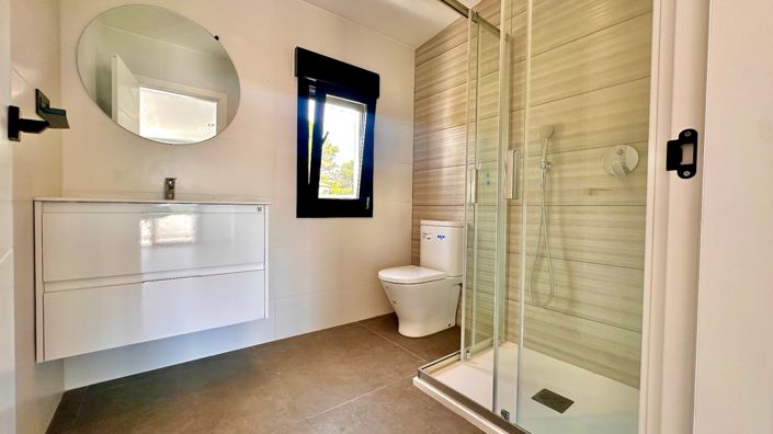 Image No.13-4 Bed Villa for sale