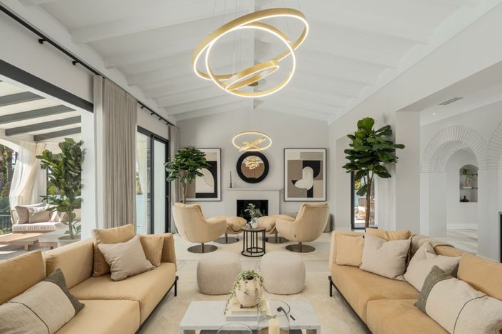 Image No.9-5 Bed Villa for sale