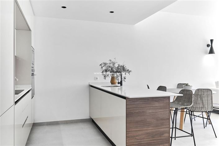 Image No.25-2 Bed Apartment for sale