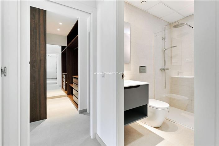 Image No.28-2 Bed Apartment for sale