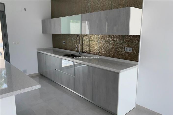 Image No.9-4 Bed Villa for sale