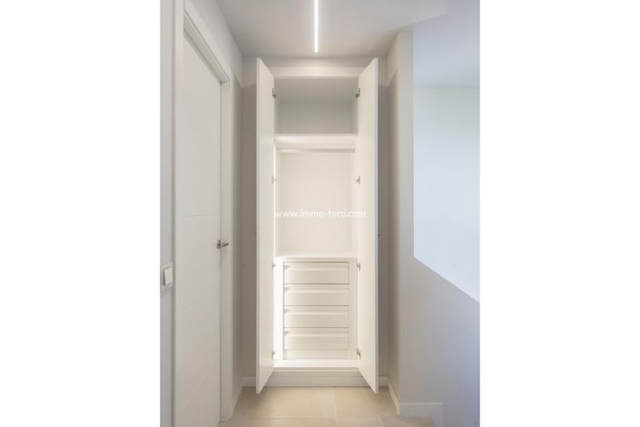 Image No.21-2 Bed Apartment for sale