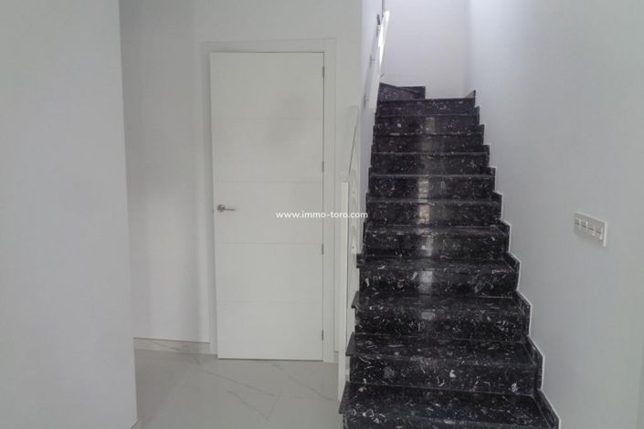 Image No.38-Villa de 4 chambres à vendre à Pinoso