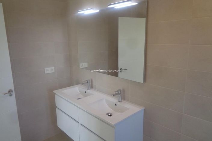 Image No.21-Villa de 4 chambres à vendre à Pinoso