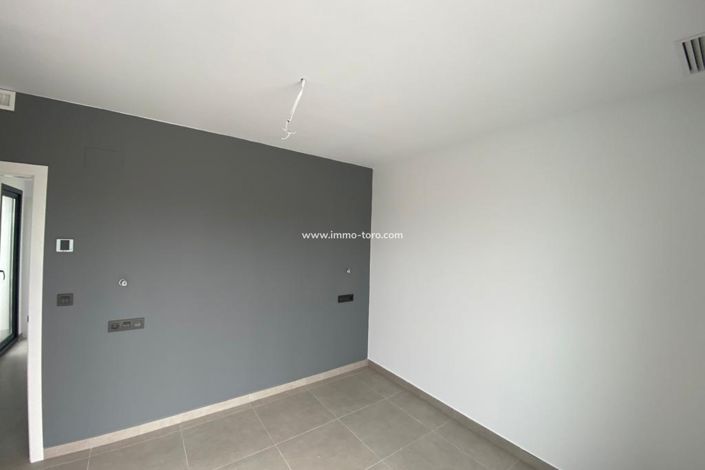 Image No.14-3 Bed Villa for sale