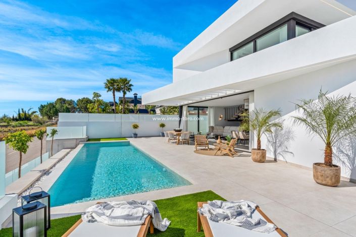 Image No.37-4 Bed Villa for sale