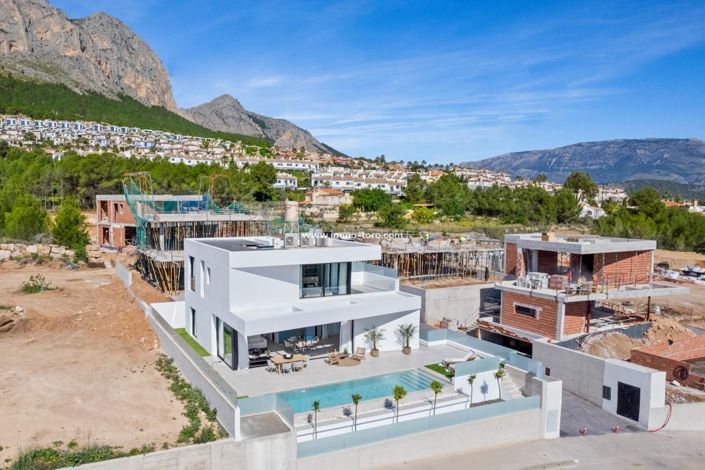 Image No.5-4 Bed Villa for sale