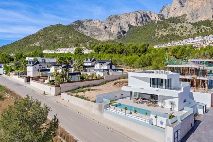 Image No.6-4 Bed Villa for sale