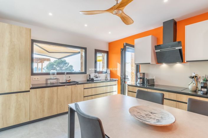 Image No.18-5 Bed Villa for sale