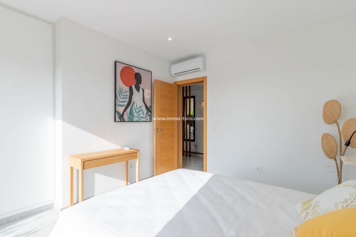 Image No.27-5 Bed Villa for sale