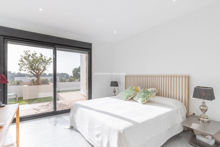 Image No.29-5 Bed Villa for sale