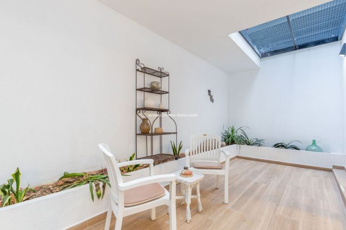 Image No.35-5 Bed Villa for sale