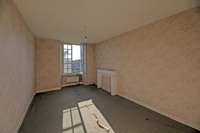 Image No.18-Maison de 5 chambres à vendre à Chef-Boutonne