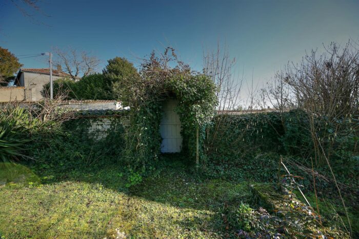 Image No.5-Maison de 5 chambres à vendre à Chef-Boutonne