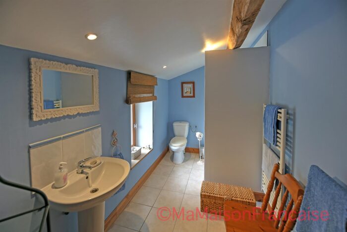 Image No.17-3 Bed House for sale