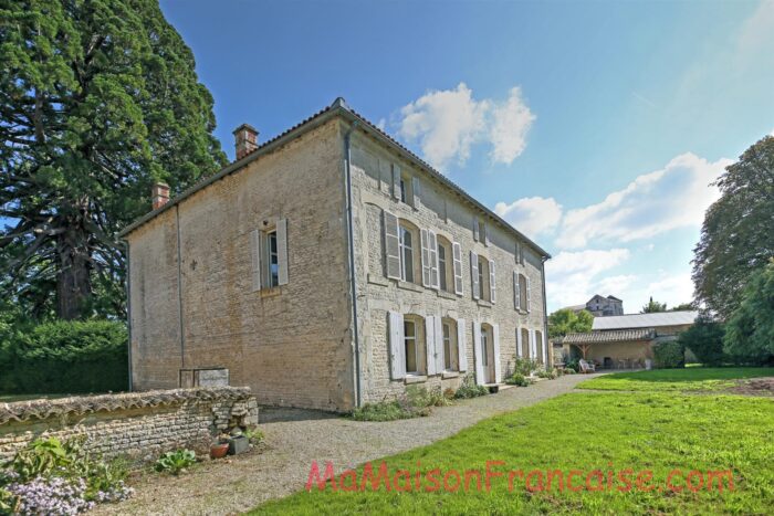 Image No.4-Maison de 6 chambres à vendre à Périgné