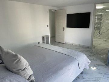 13-5fd73dea700db77384c091ca9818b1a9