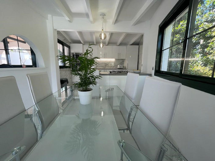 Image No.16-3 Bed Property for sale