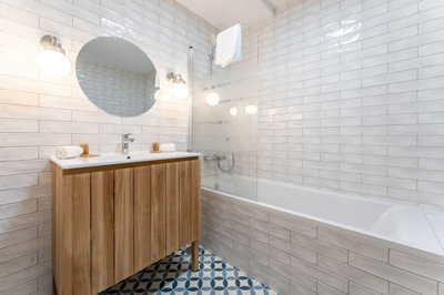 10-bb915d1cb19341576dcdc994b81ab9c5