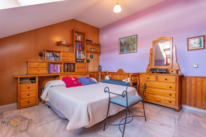 Image No.13-Propriété de 5 chambres à vendre à Fuengirola