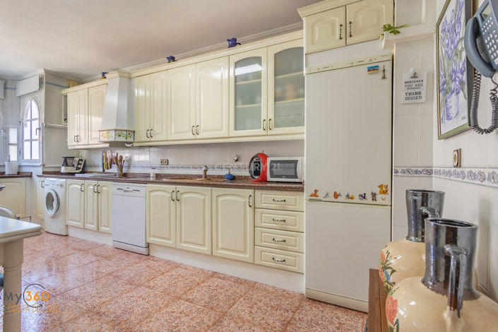 Image No.4-Propriété de 5 chambres à vendre à Fuengirola