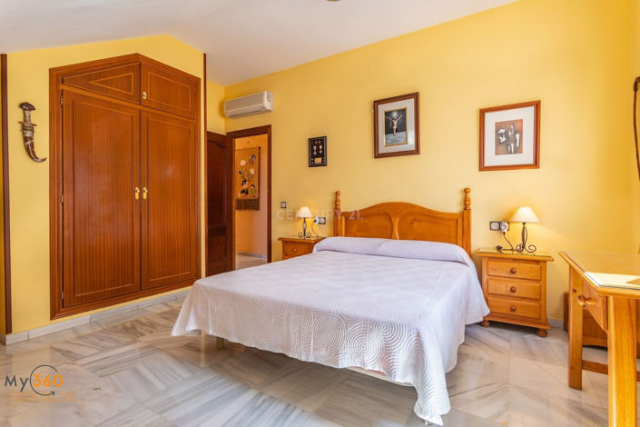 Image No.8-Propriété de 5 chambres à vendre à Fuengirola