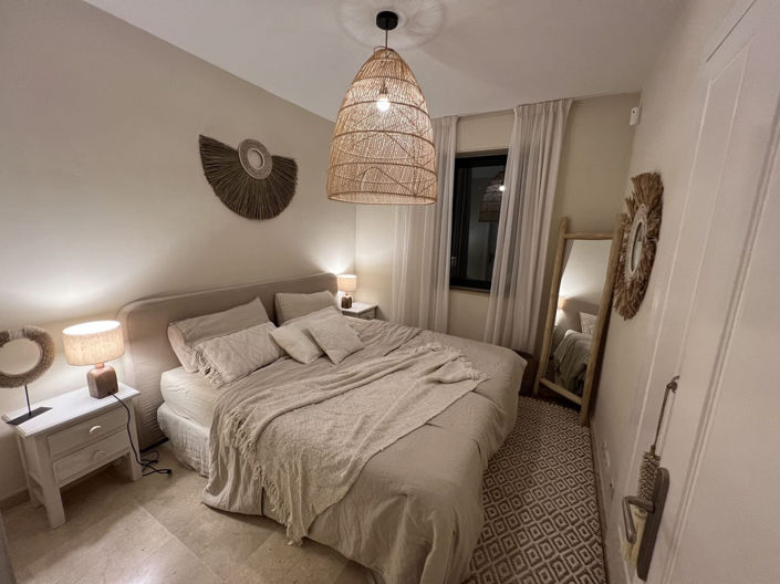 Image No.3-3 Bed Property for sale