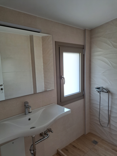 Image No.27-3 Bed Maisonette for sale