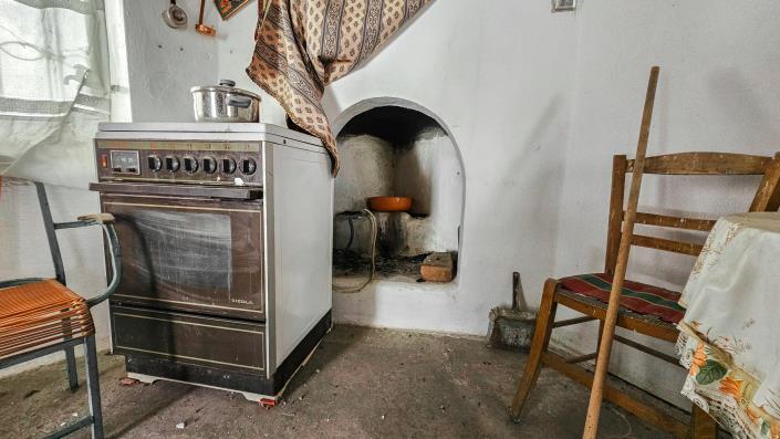 Image No.6-2 Bed House for sale