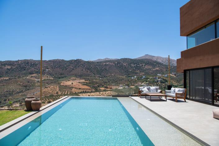 Image No.2-Villa de 7 chambres à vendre à Agia Pelagia