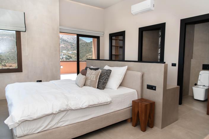 Image No.19-Villa de 7 chambres à vendre à Agia Pelagia