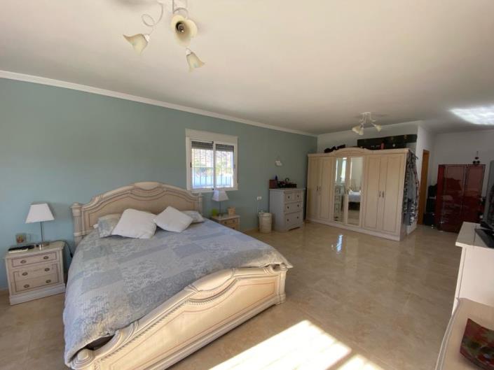 Image No.51-3 Bed Villa / Detached for sale