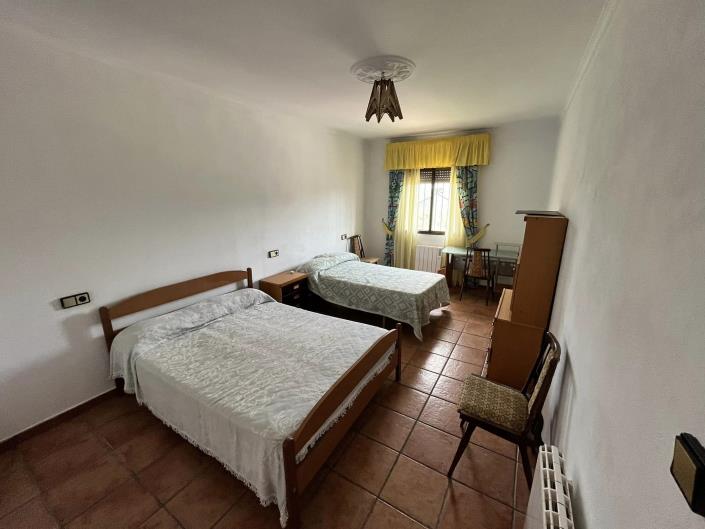 Image No.14-3 Bed Country House for sale