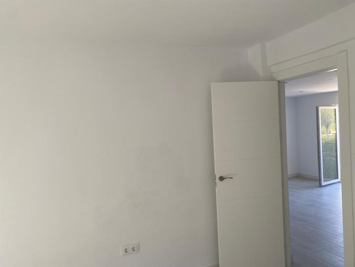 Image No.20-3 Bed Apartment for sale