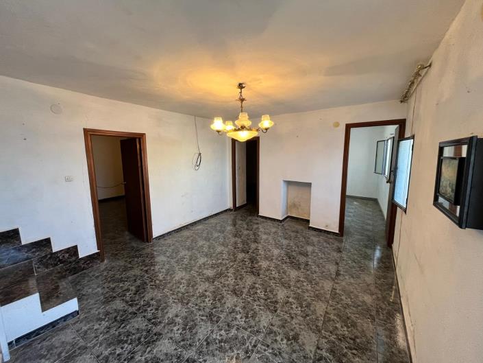 Image No.3-4 Bed Townhouse for sale