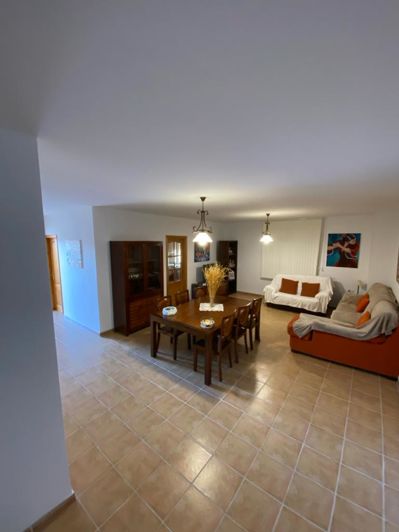 Image No.17-4 Bed Property for sale