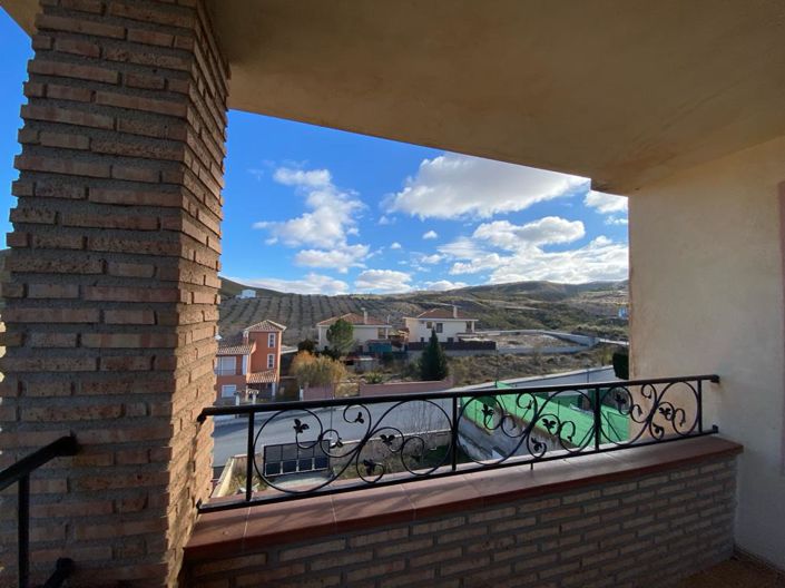 Image No.38-4 Bed Property for sale