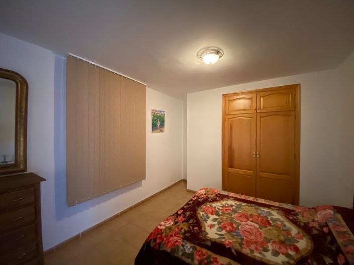 Image No.39-4 Bed Property for sale